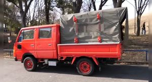 В Сети показали пожарную машину Nissan Atlas Diesel 4WD 1991 года выпуска