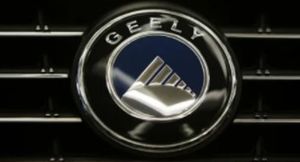 Компания Geely отзывает в РФ более 18 тыс. кроссоверов из-за риска возгорания