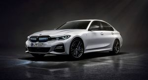 BMW выпустила лимитированную версию седана BMW 330i Iconic Edition