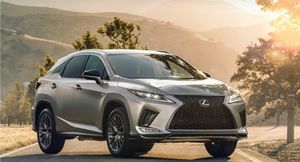 Lexus оптимистично открыл 2021 год