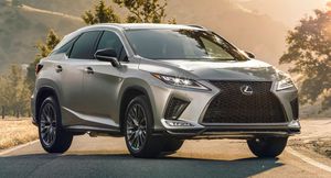 Его стихия – городские джунгли: тест-драйв обновленного Lexus RX350