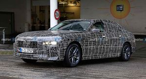 Новый BMW 7-Series и электрический i7 заметили во время тестов