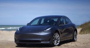 Tesla снизила цены на базовые Tesla Model Y и Model 3