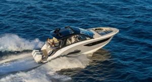 BMW Designworks и Sea Ray выпустили лодочную машину Sundancer 370