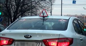 В России резко упало количество автошкол и начинающих водителей