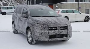 Универсал Dacia Logan следующей генерации впервые запечатлели на тестах