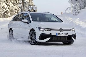 VW больше не беспокоит маскировка нового Golf R Estate