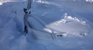 В чем опасность зимовки автомобиля под открытым небом