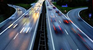 Высокая скорость на дороге — как поменялось мнение водителей за 5 лет