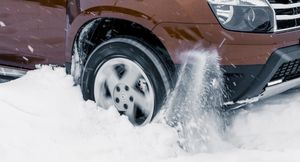 Пробуксовка в снегу — способы выбраться из сугроба на автомобиле с МКПП и АКПП