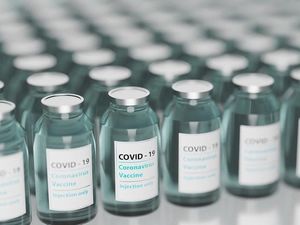 Ученые заметили побочное влияние вакцин от коронавируса на другие заболевания