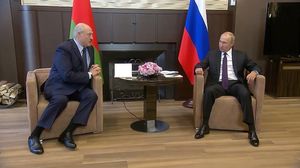 О чем на самом деле говорил Лукашенко с Путиным? Он уйдет? Кредит выпросил?