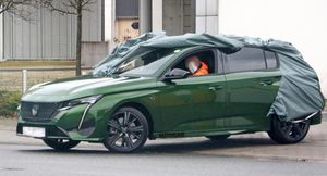 Опубликованы шпионские снимки нового Peugeot 308