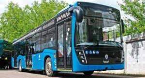 «КамАЗ» выпустил новый 18-метровый автобус с «гармошкой»