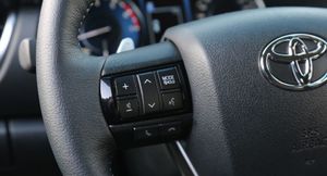 Глава Toyota — Apple: Каждый может сделать авто, но будьте готовы к ответу