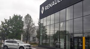 Компания Renault в феврале сохранила продажи в России на прошлогоднем уровне