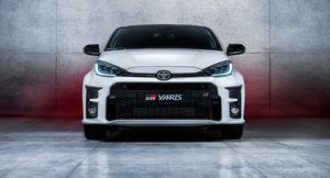 Обновленная Toyota GR Yaris вышла на тесты на снегу