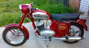 Какие отличия у мотоциклов Ява-350, выпущенных в 1971 и 1976 году?