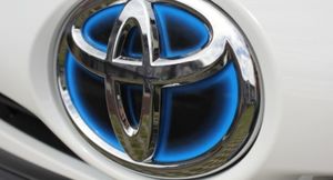 Toyota предостерегает от установления запретов на применение авто с ДВС