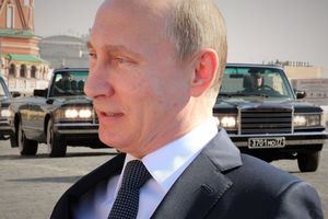 «Если Путин намерен сделать прививку приватно, то зачем об этом заявлять публично?»