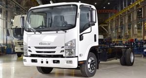 Isuzu представила в России 8-тонный грузовик Elf