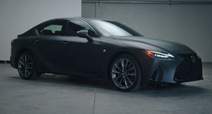 Lexus IS Wax Edition сможет воспроизводить виниловые пластинки