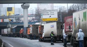 Экологи предложили пускать грузовики в Москву только по платным разрешениям