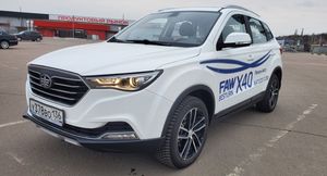 Эксперты рассказали о плюсах и минусах кроссовера FAW X40