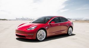 Заезд трех Tesla Model 3 показал разницу в производительности внутри модельного ряда