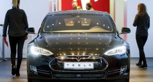 Tesla за год увеличила поставки электромобилей больше чем в два раза