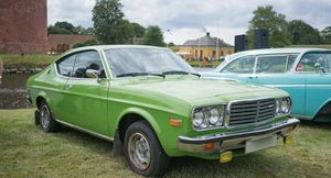 Поколения Mazda 929
