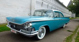 Американский седан 50-х годов Buick LeSabre решили продать за 6 млн.руб