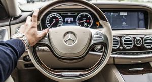 Опрос: какие автовладельцы в России больше других мечтают о Mercedes-Benz