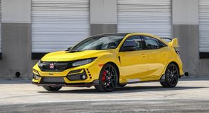 Редкий хэтч Honda Civic Type R с небольшим пробегом продают дороже новой версии