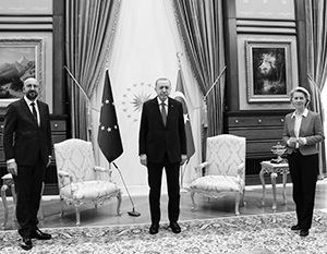 Эрдоган показал себя настоящим султаном