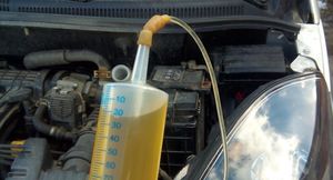 Тормозная жидкость в автомобиле — назначение, виды, замена