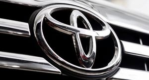 В России некоторые кроссоверы Toyota стали стоить дешевле