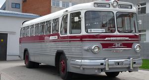 Советский туристический автобус — ЗИС/ЗИЛ-127