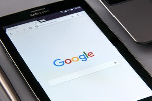 Google будет сотрудничать с властями России