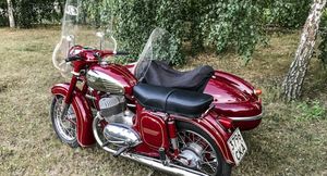 Чем отличались чехословацкие мотоциклы “Старушка” и “Вишневка”?