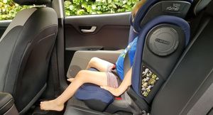 Самое безопасное место в авто для установки детского кресла