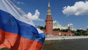 Посол США отказался покинуть Россию, несмотря на рекомендацию МИД