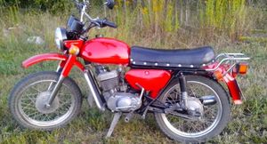 Почему советские мотоциклы Урал и Днепр стоили дороже “Явы”?