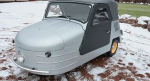 На продажу выставили советскую трехколесную машину 1957 года за 5,7 млн рублей