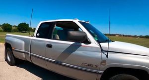В США показали 24-летний пикап Dodge Ram с пробегом 2,5 млн км