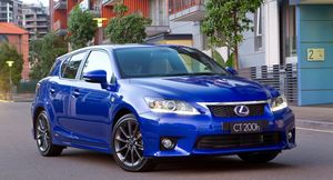 Lexus CT 200h — достойный гибридный хэтчбек