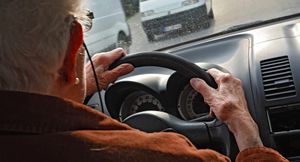 Нейросеть научилась видеть деменцию у водителей