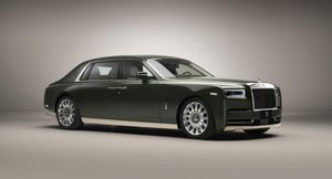 Показан Rolls-Royce Phantom, в создании которого участвовал дом моды Hermes