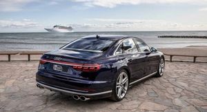 Блогеры проверили Audi RS6 и Audi S8 на прямой