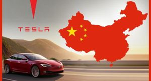 Tesla столкнулась с критикой после скандала в Шанхае